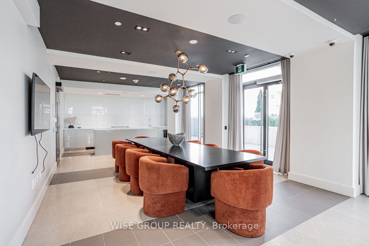 8868 Yonge St, #907E