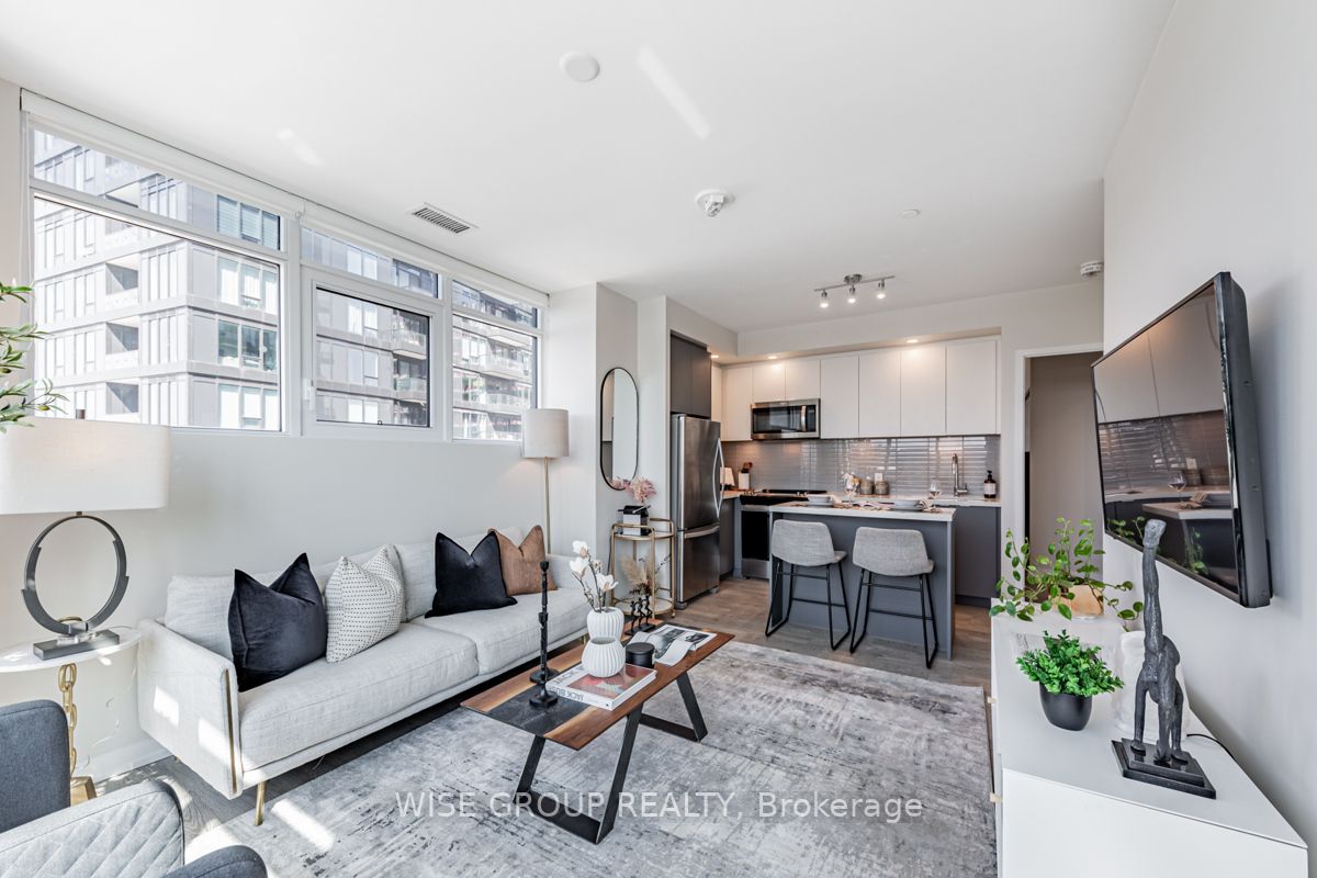 8868 Yonge St, #907E
