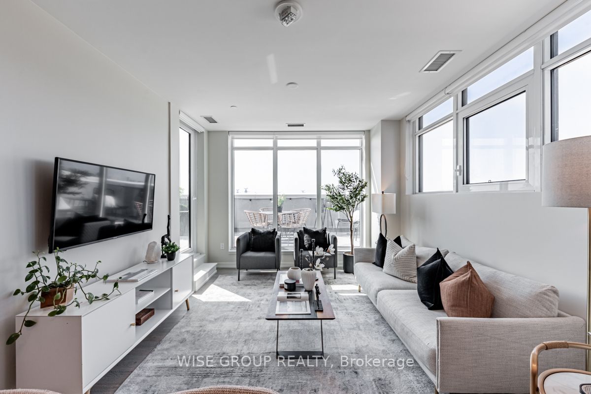 8868 Yonge St, #907E