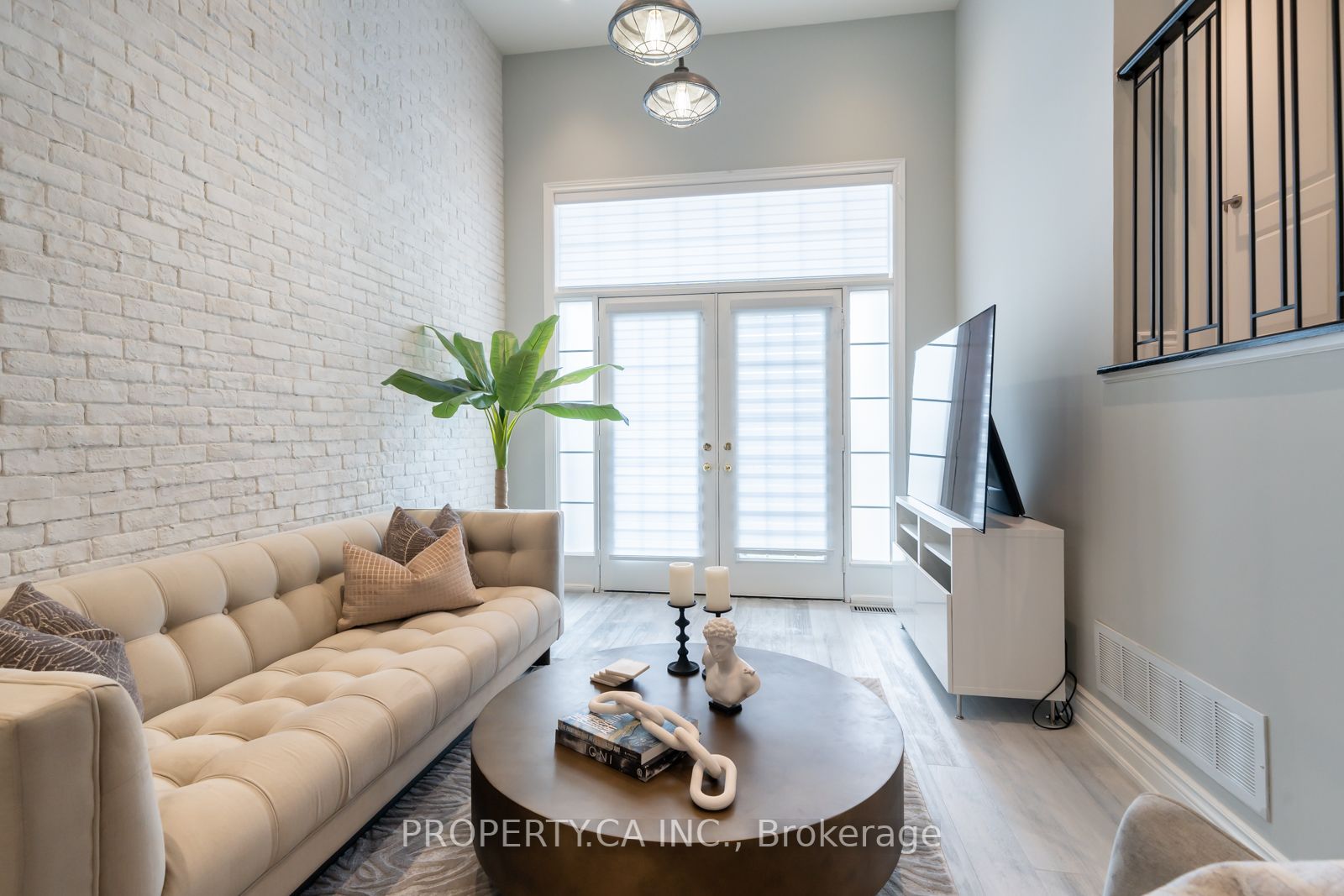 161 Mintwood Rd