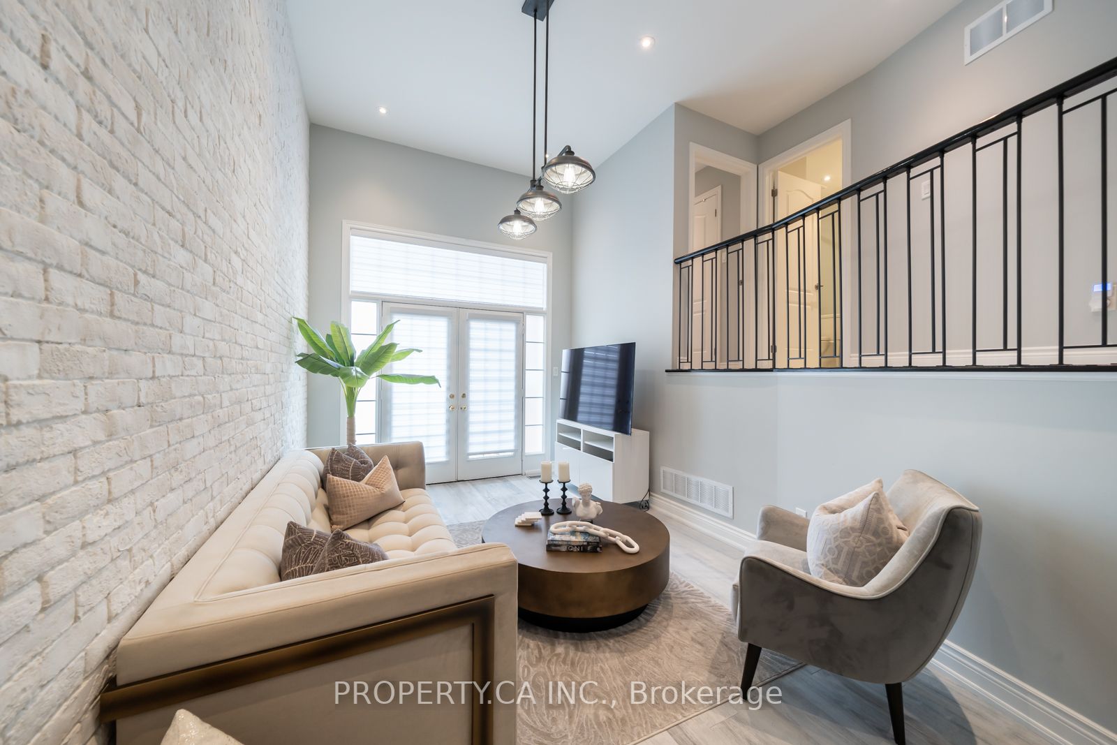 161 Mintwood Rd