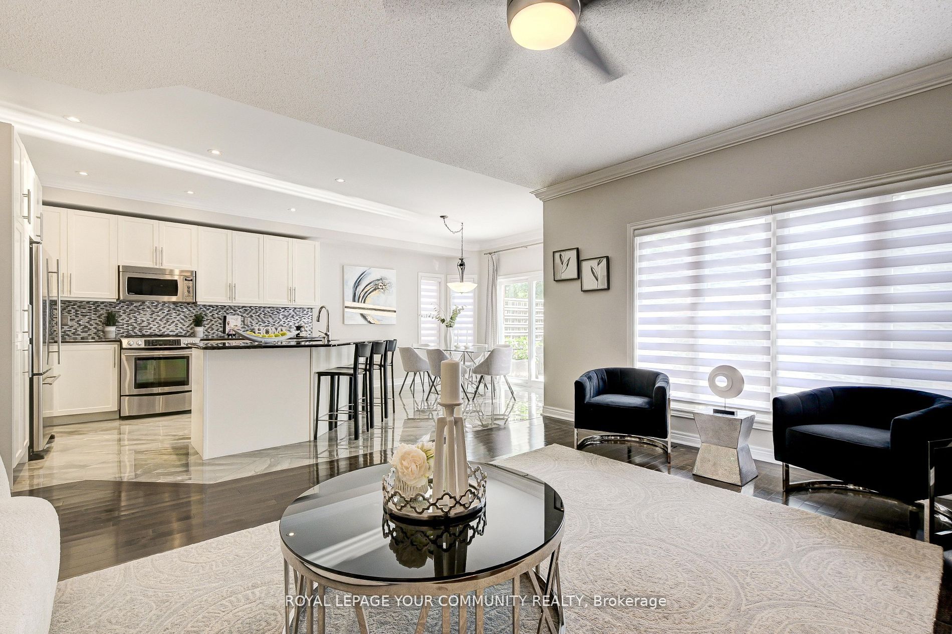 63 Woodbury Cres