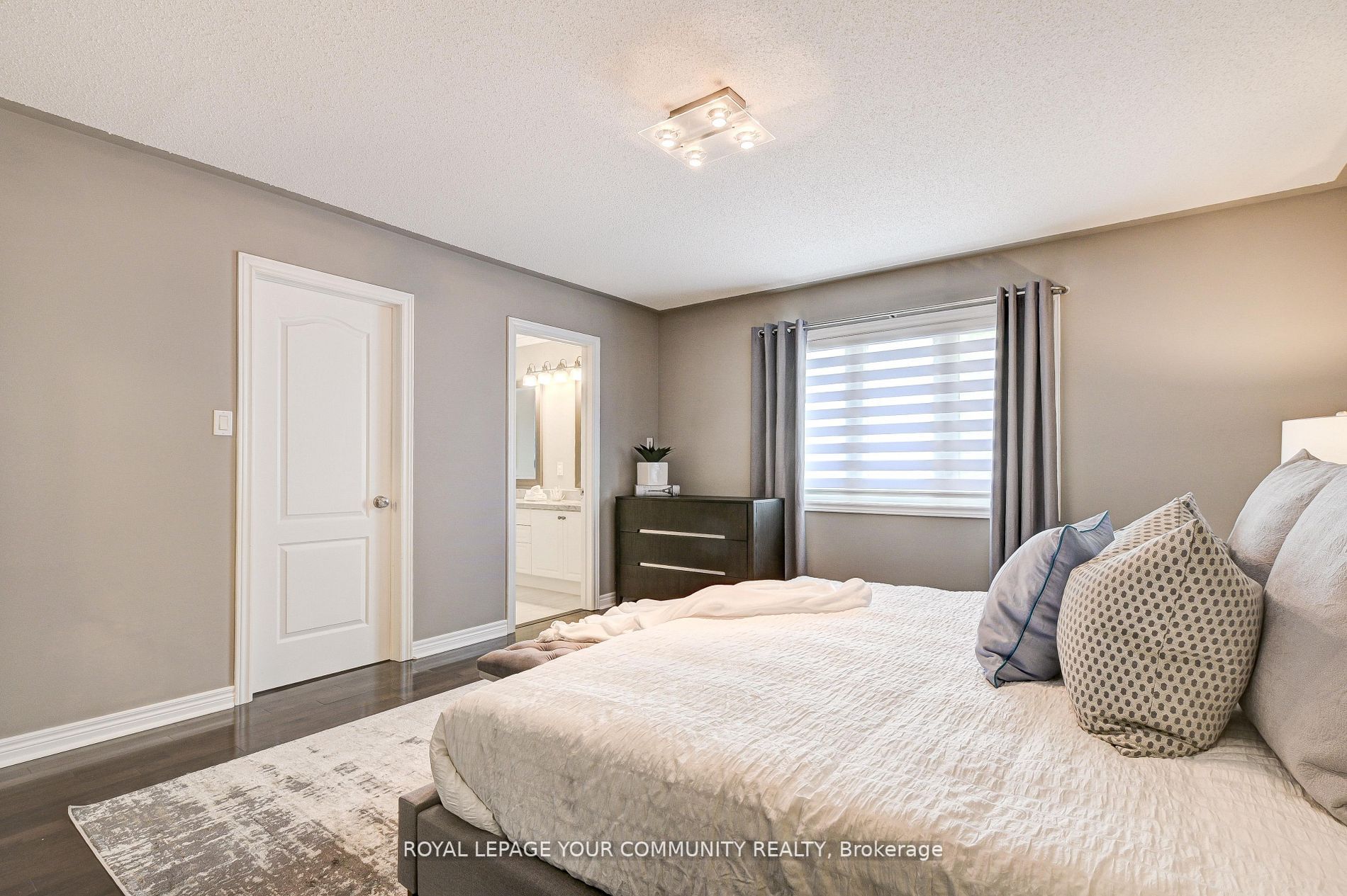 63 Woodbury Cres
