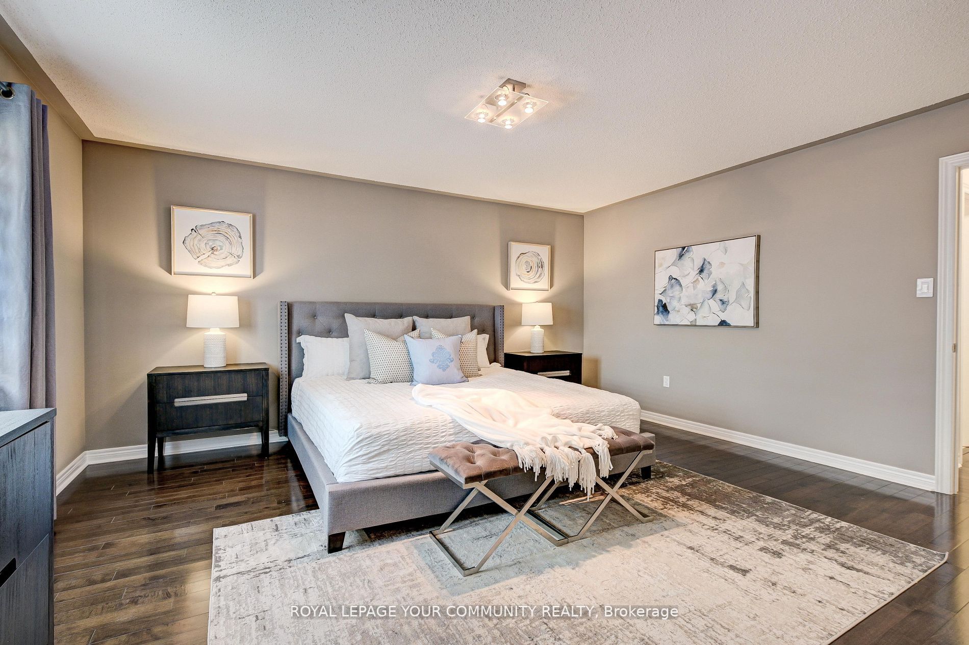63 Woodbury Cres