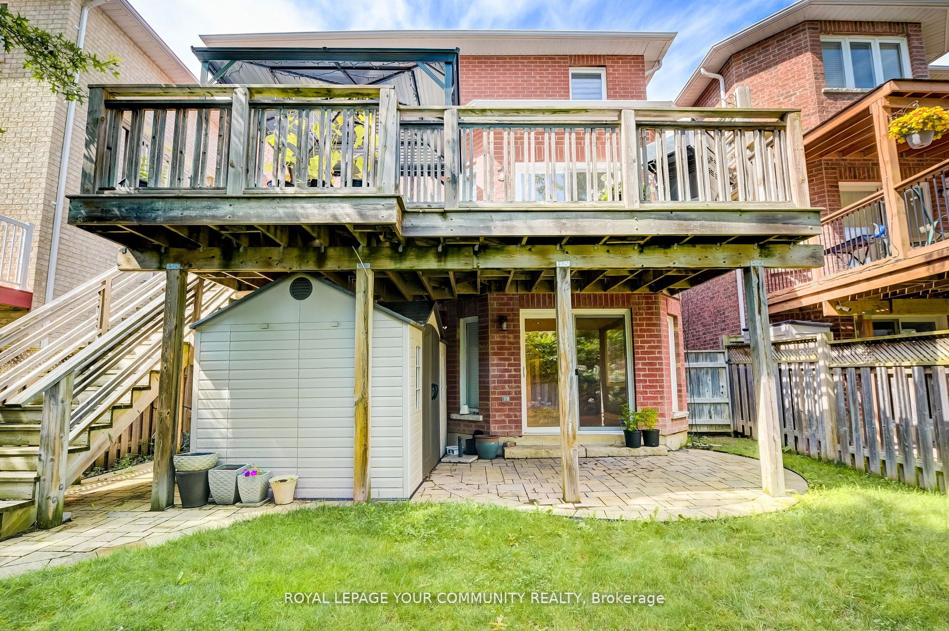 63 Woodbury Cres