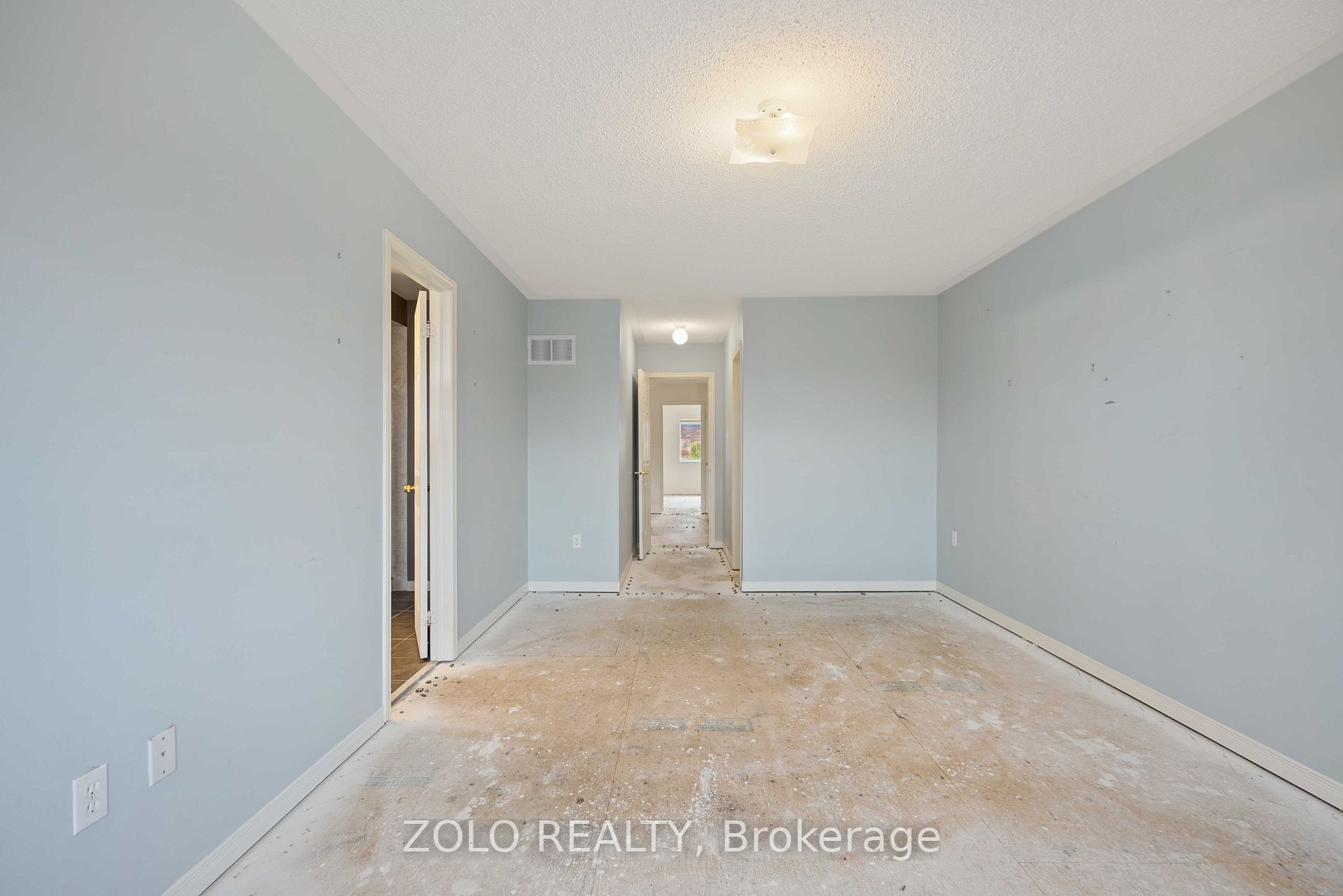 590 Reeves Way Blvd