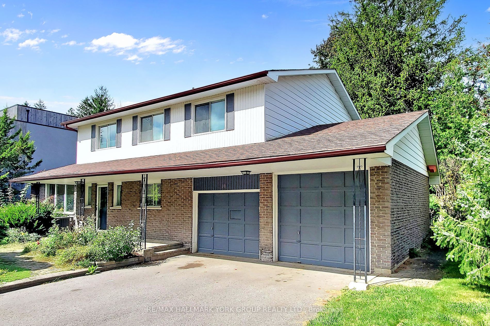 10 Hawthorne Lane