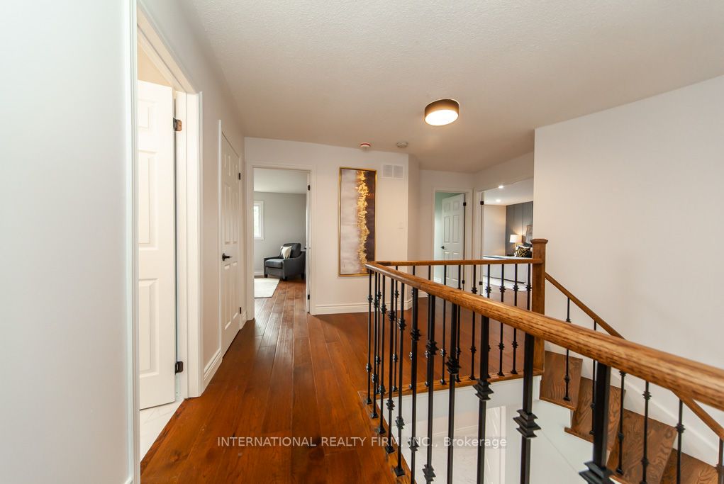 11 Coates Cres