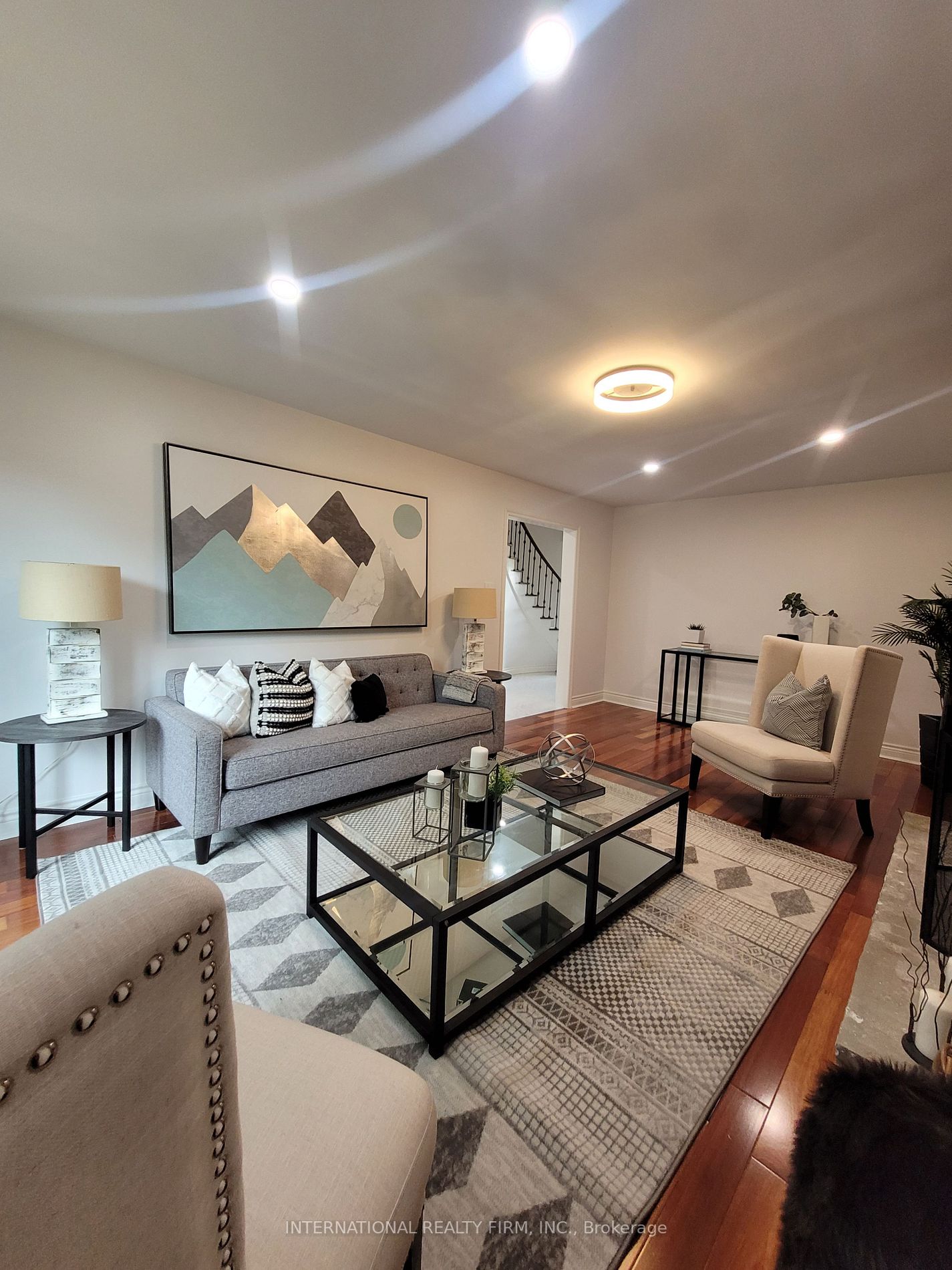 11 Coates Cres
