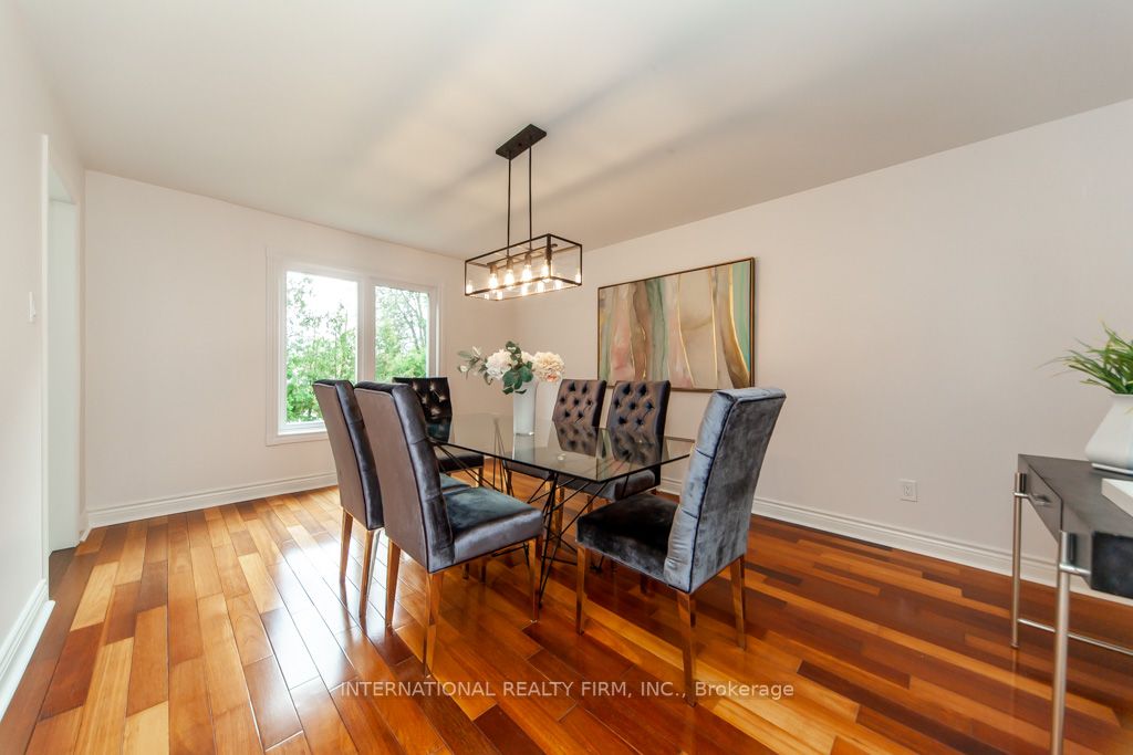 11 Coates Cres