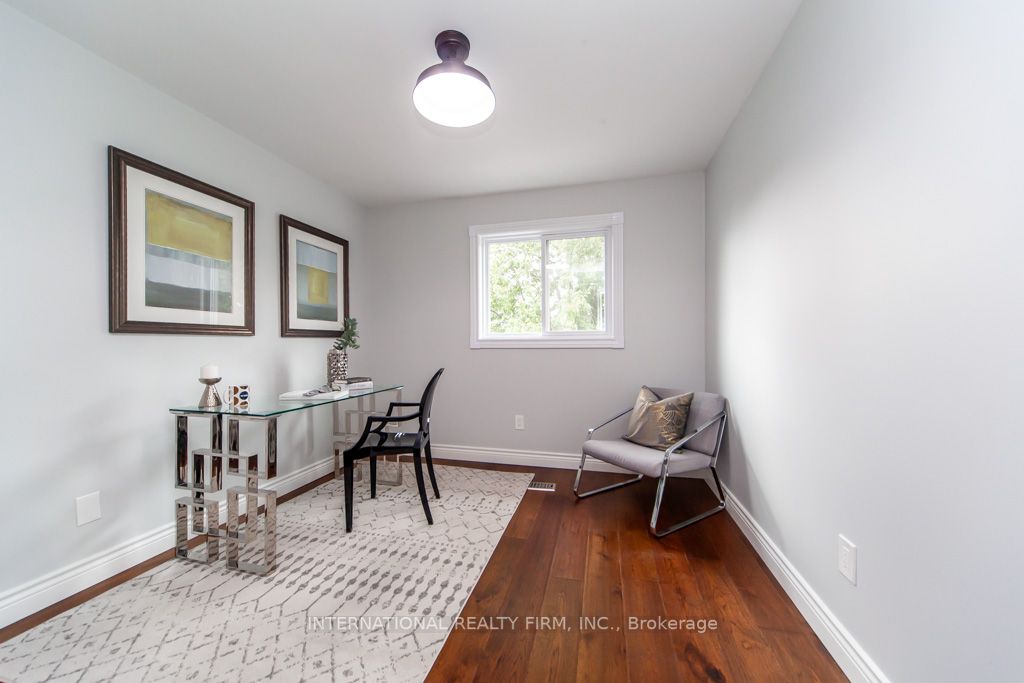 11 Coates Cres