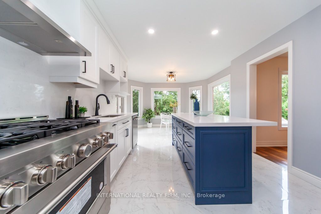 11 Coates Cres