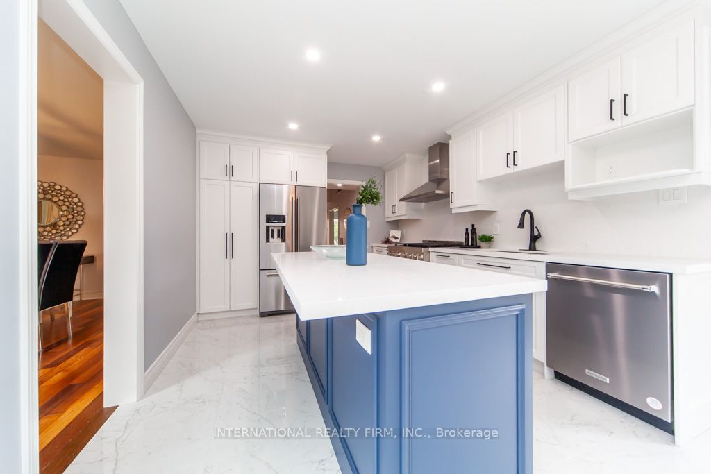 11 Coates Cres