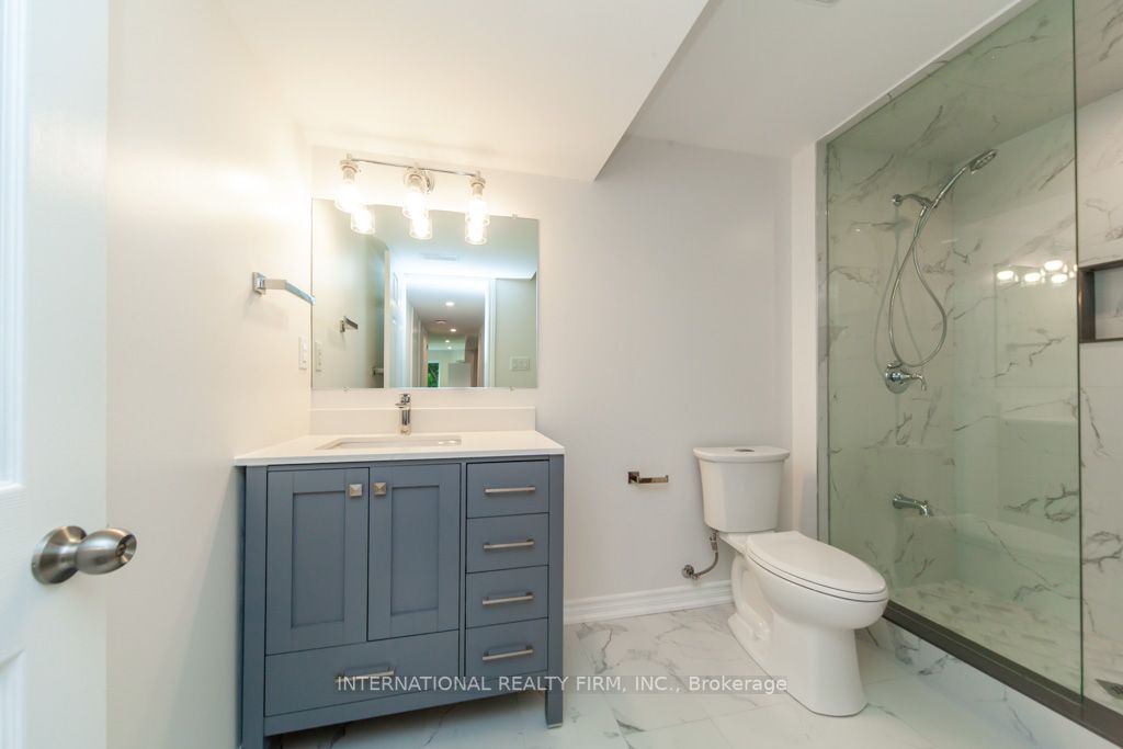 11 Coates Cres