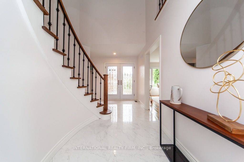 11 Coates Cres