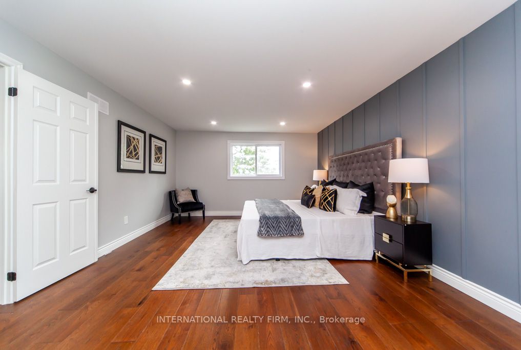 11 Coates Cres