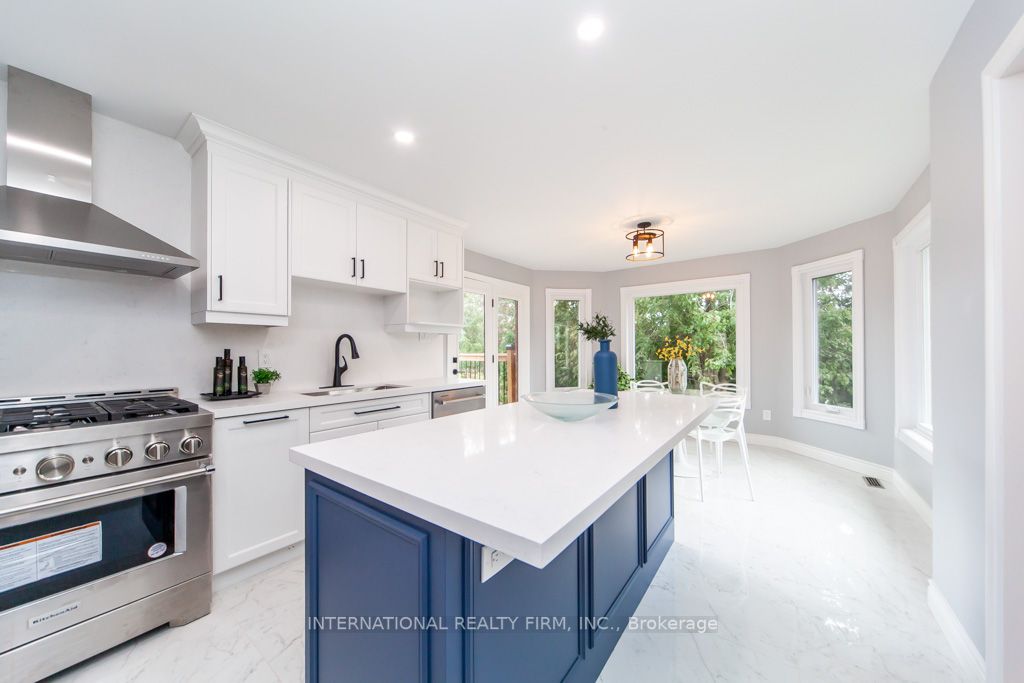 11 Coates Cres
