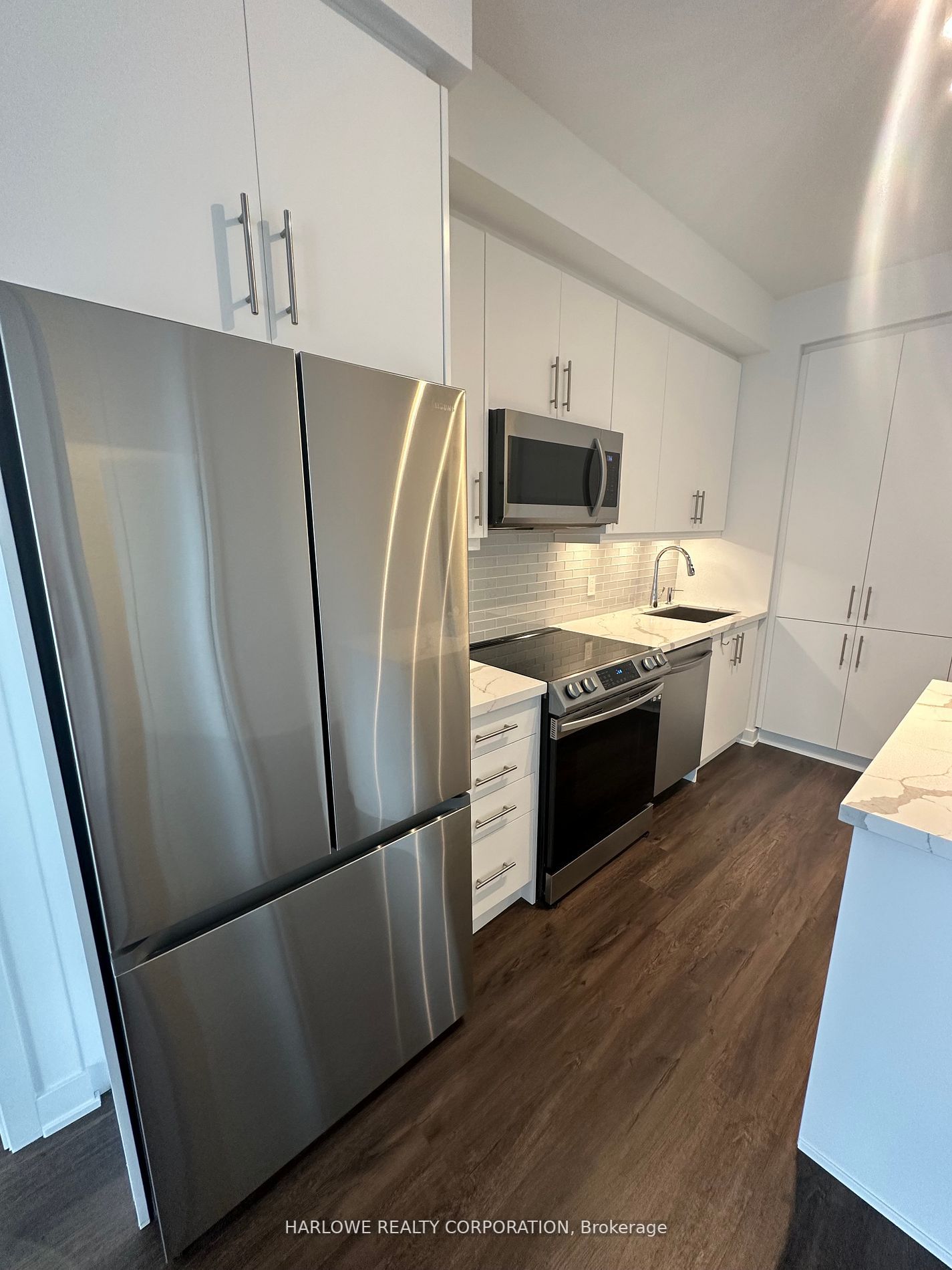 95 Oneida Cres, #1705