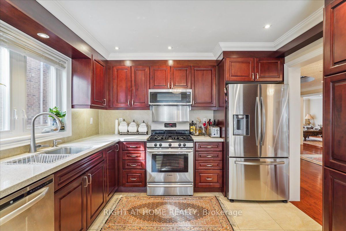 789 Shanahan Blvd