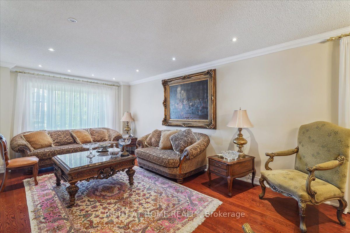 789 Shanahan Blvd