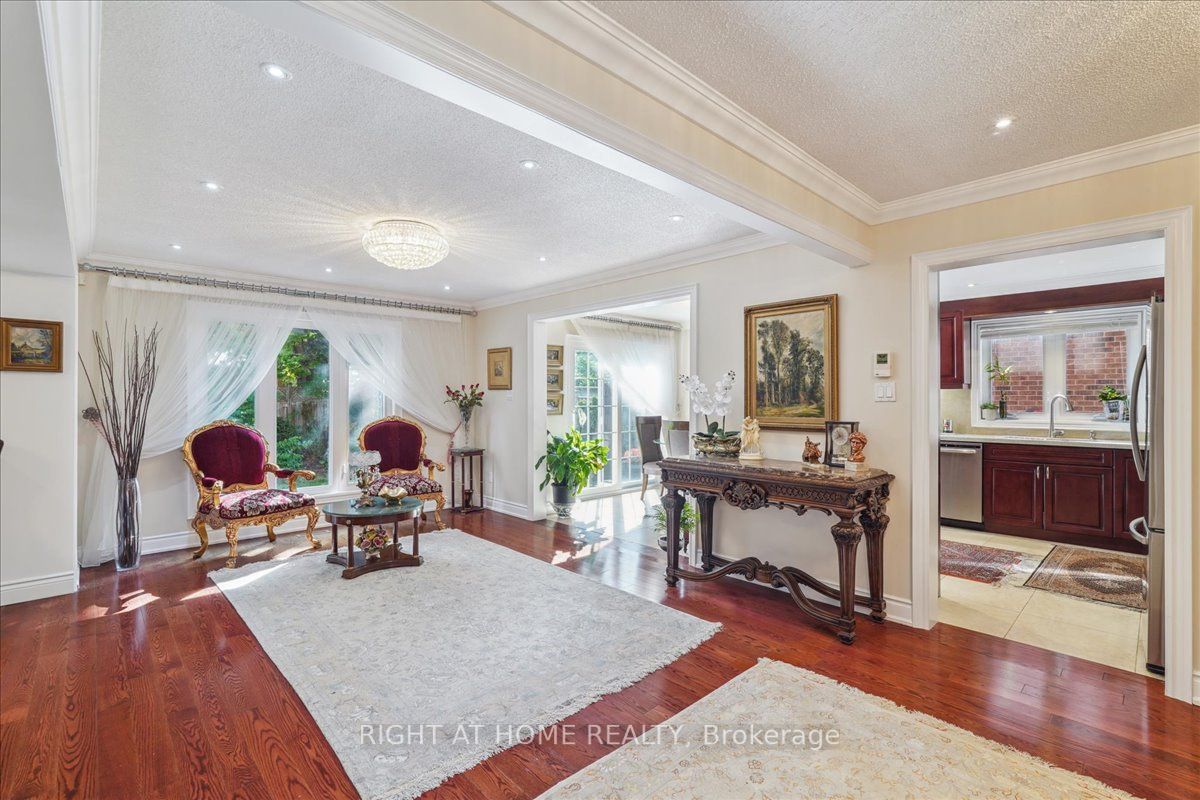 789 Shanahan Blvd