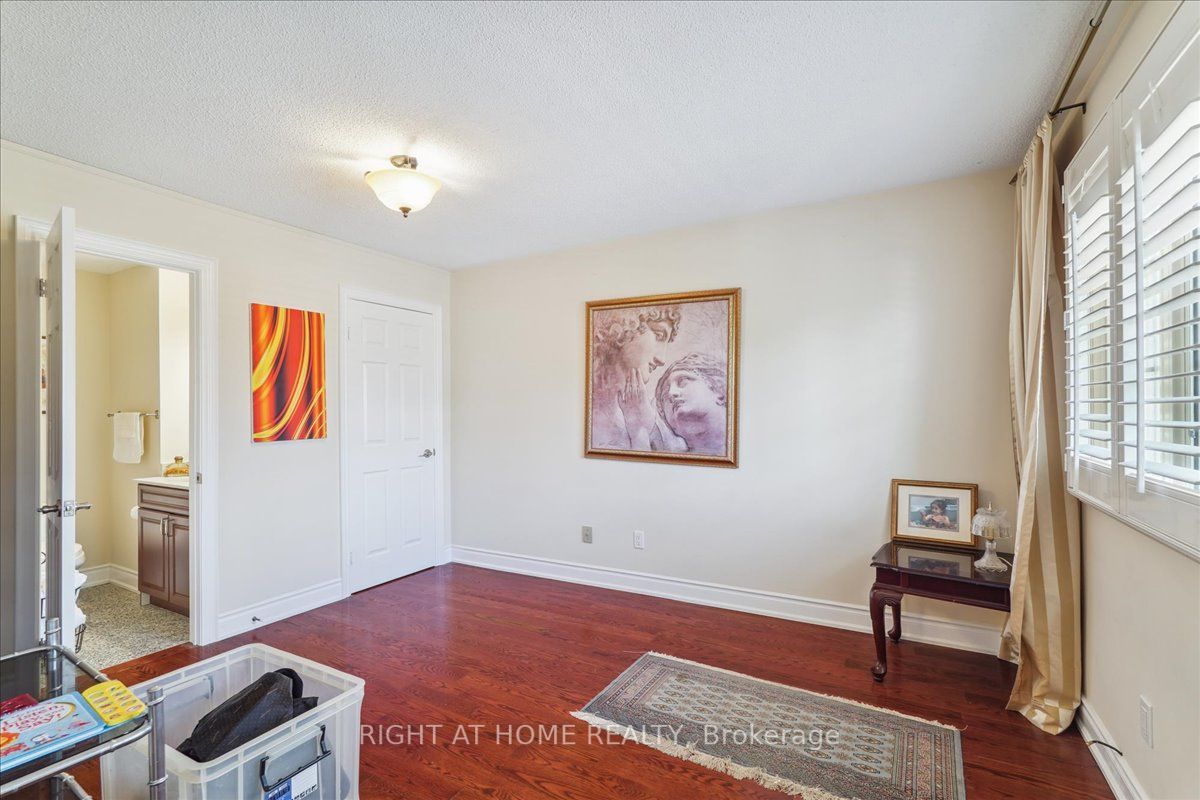 789 Shanahan Blvd