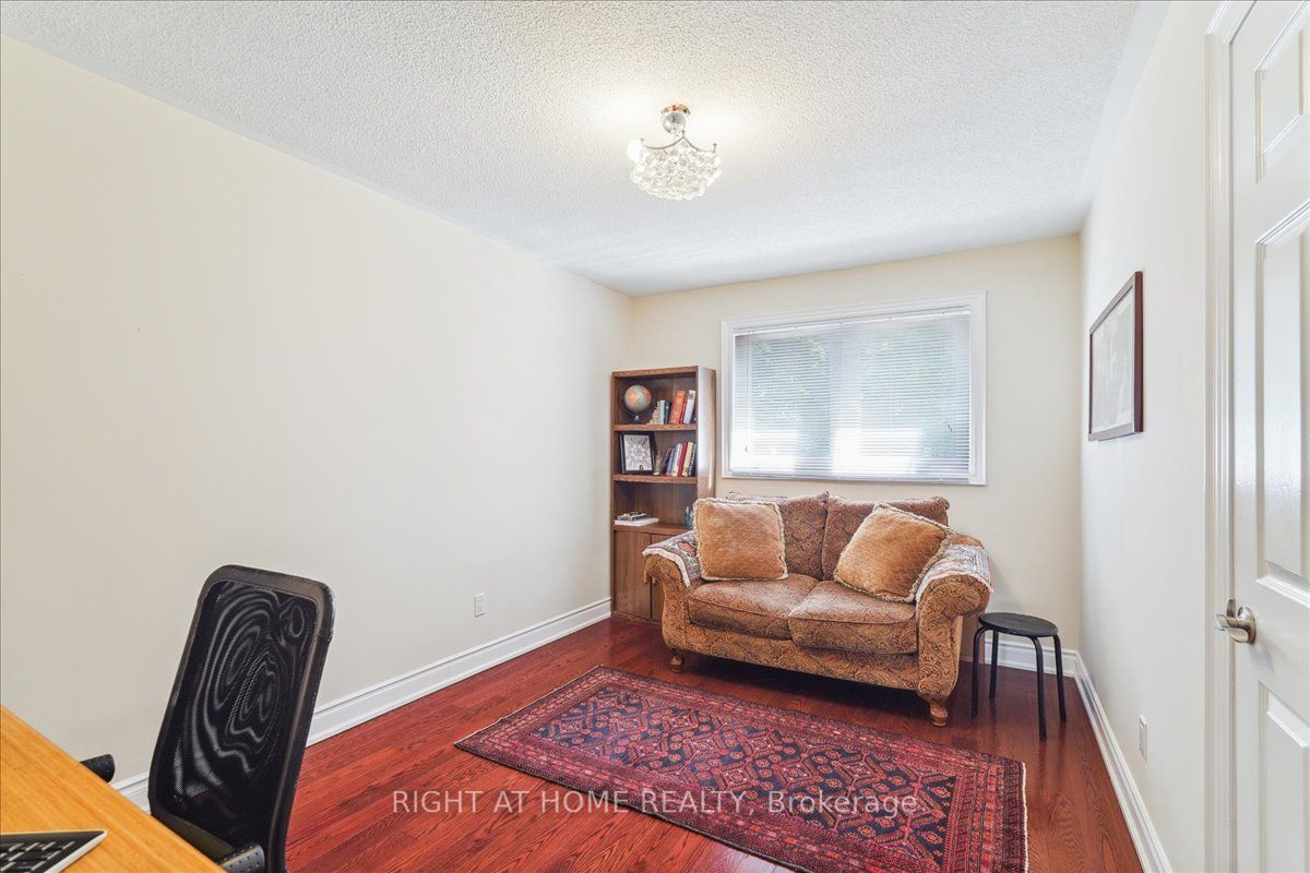 789 Shanahan Blvd
