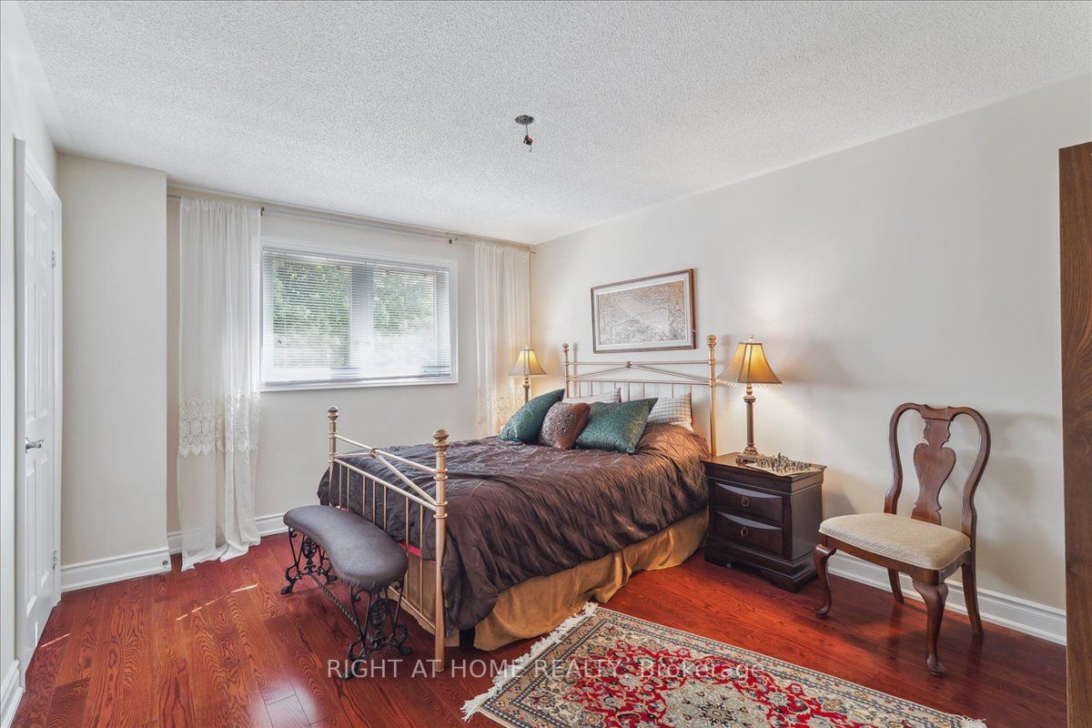 789 Shanahan Blvd