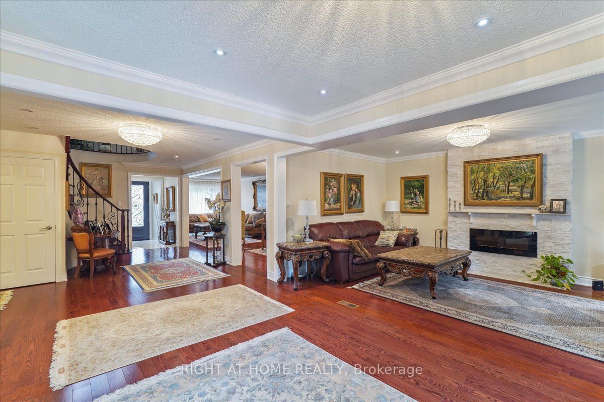 789 Shanahan Blvd