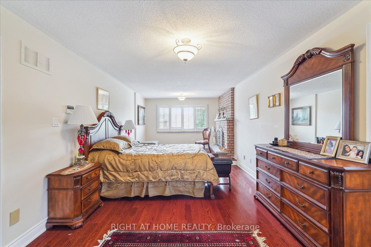 789 Shanahan Blvd