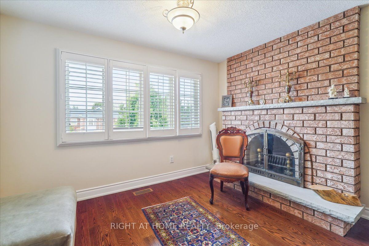 789 Shanahan Blvd