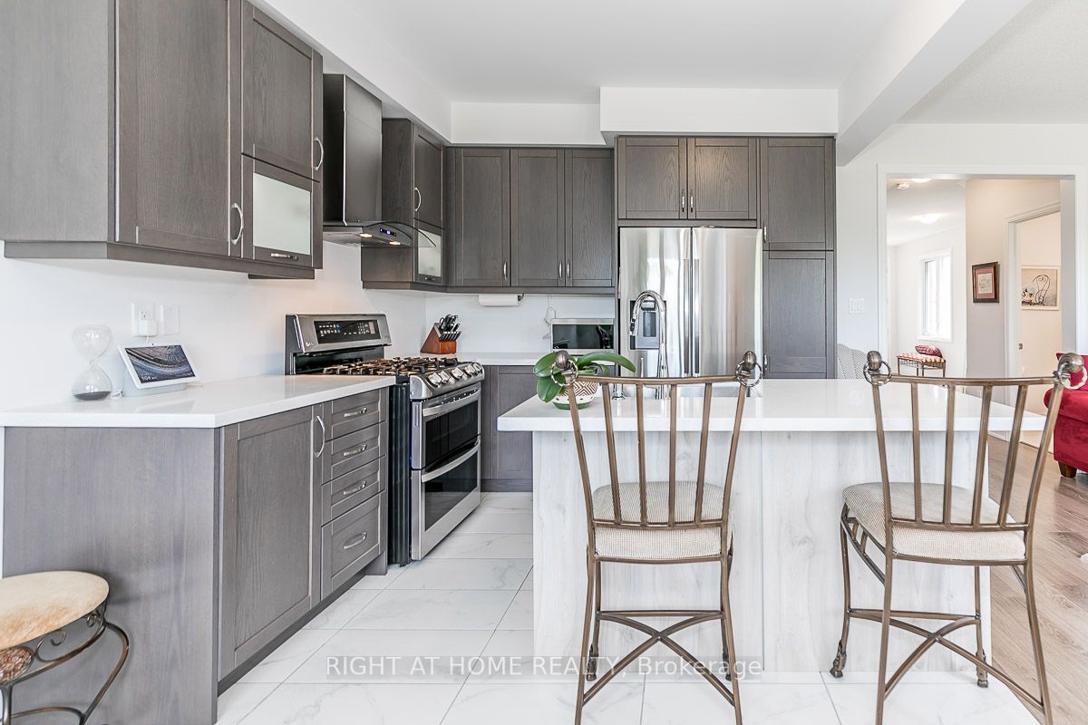 36 Wood Cres
