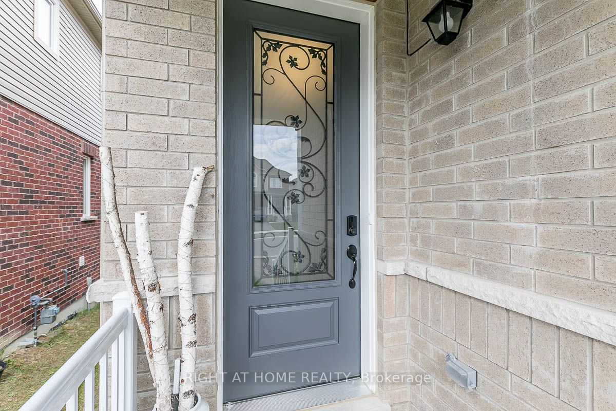 36 Wood Cres