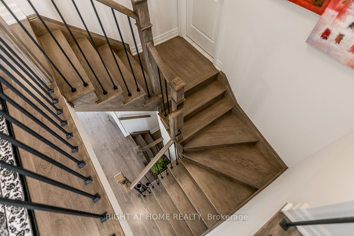 36 Wood Cres