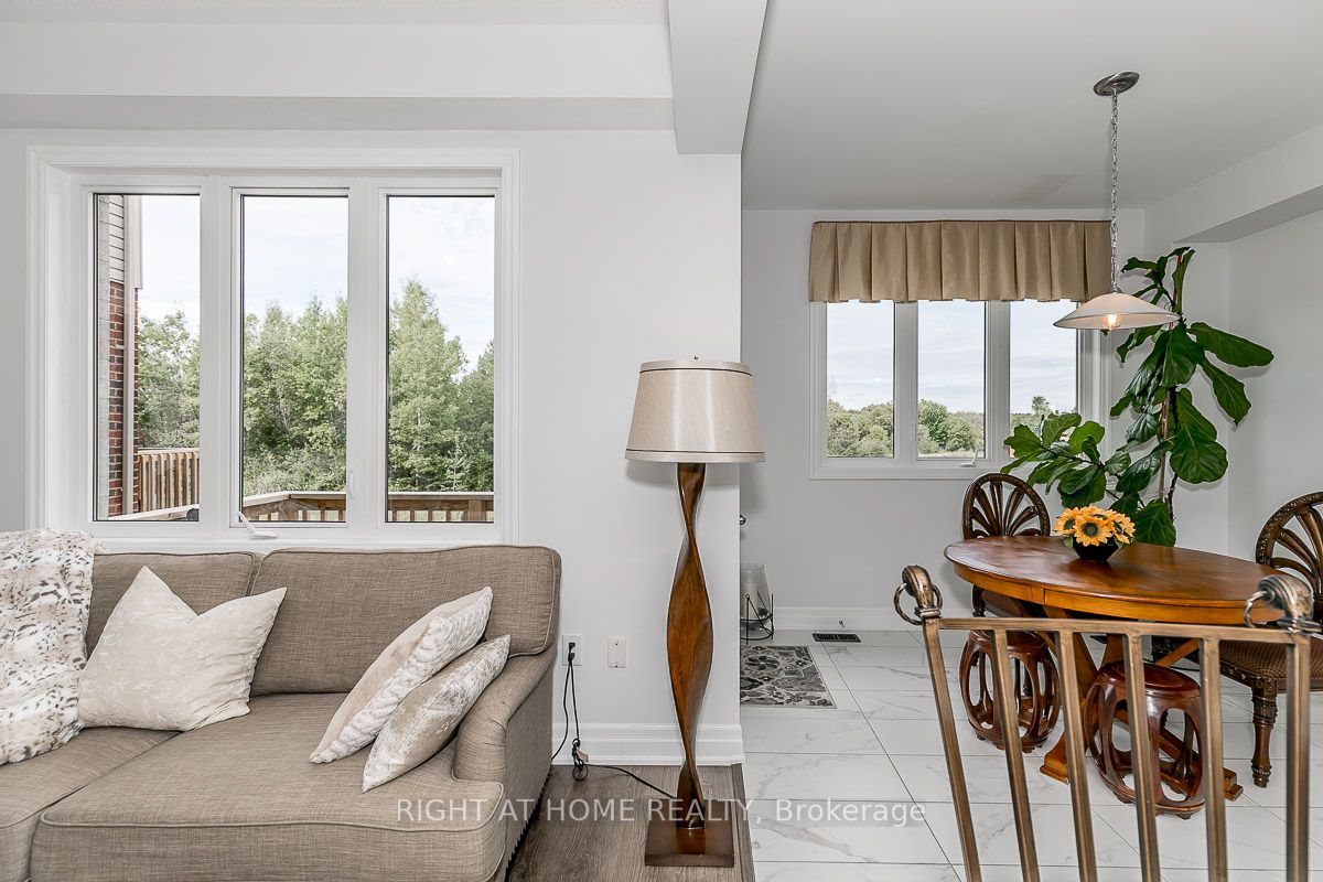 36 Wood Cres