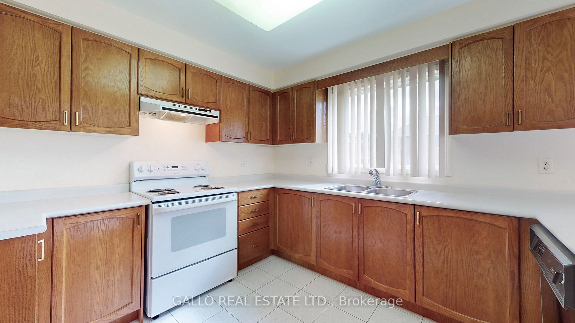 804 Hollander Rd