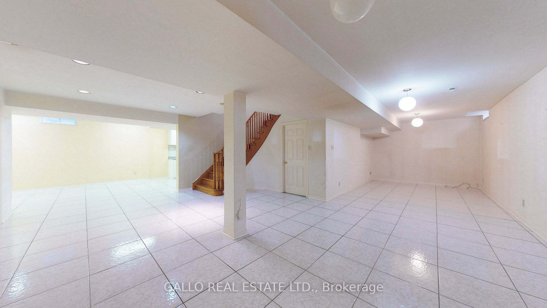 804 Hollander Rd