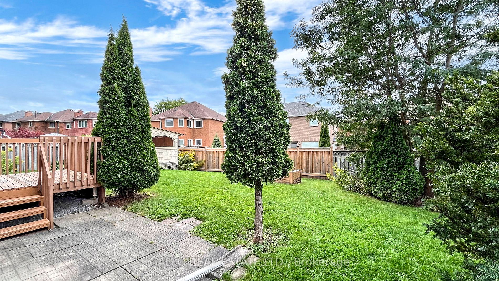 804 Hollander Rd
