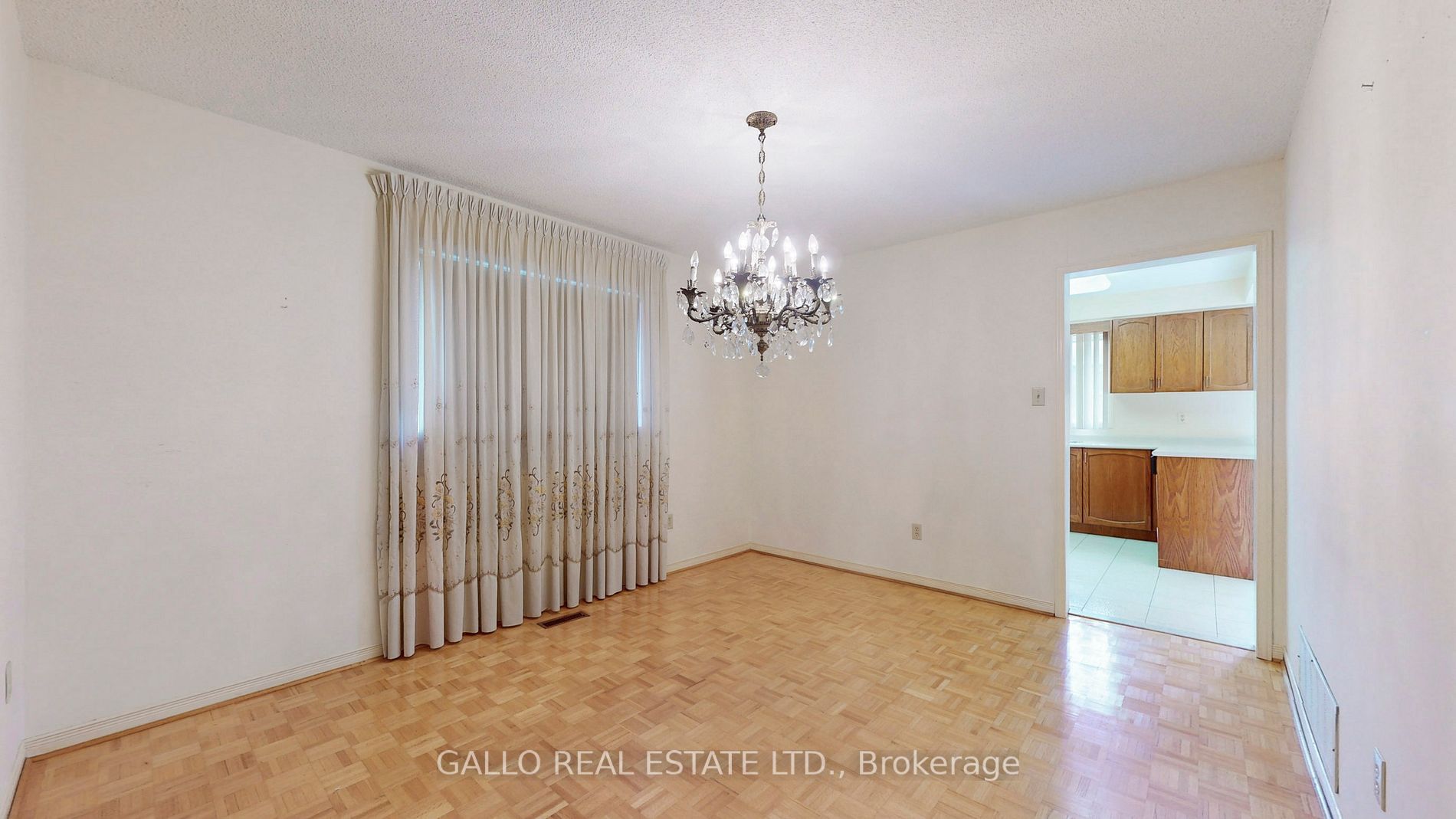 804 Hollander Rd