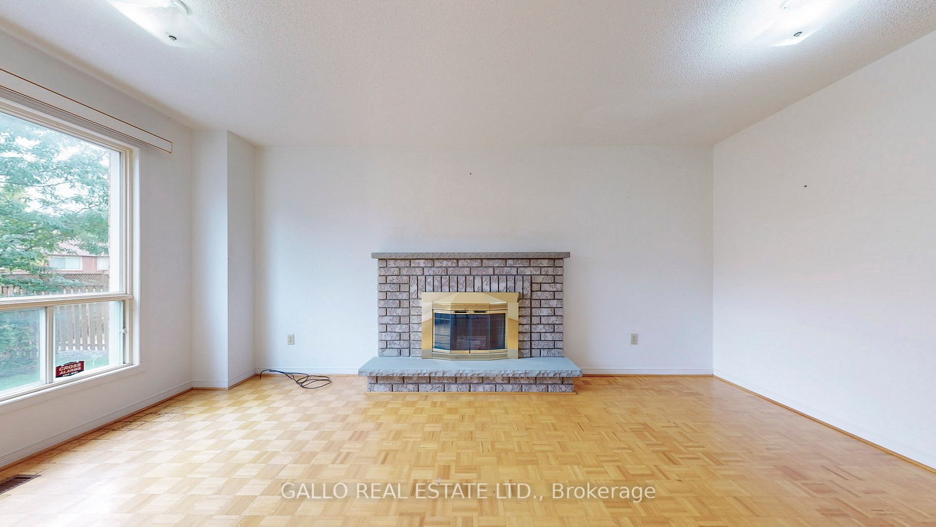 804 Hollander Rd