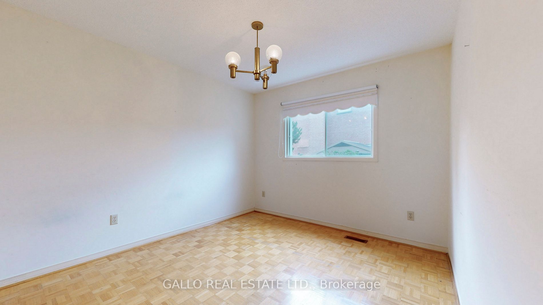 804 Hollander Rd