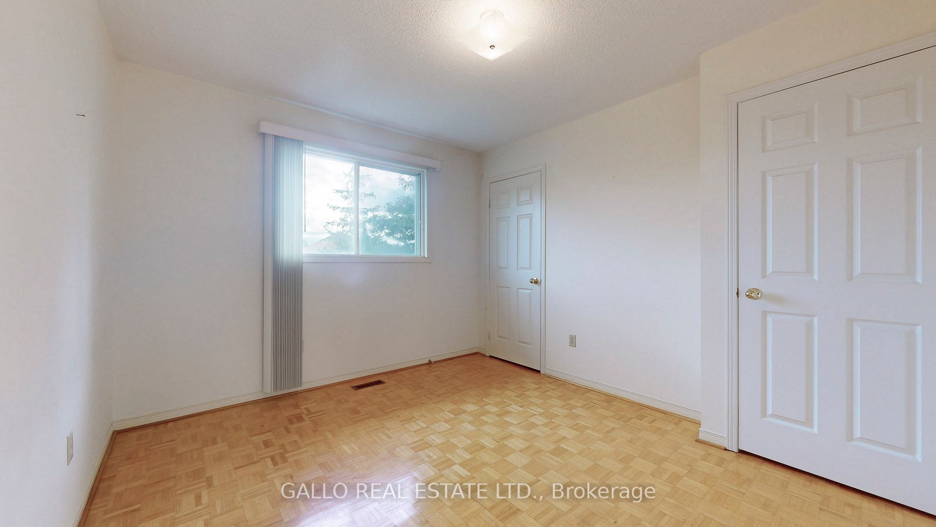 804 Hollander Rd