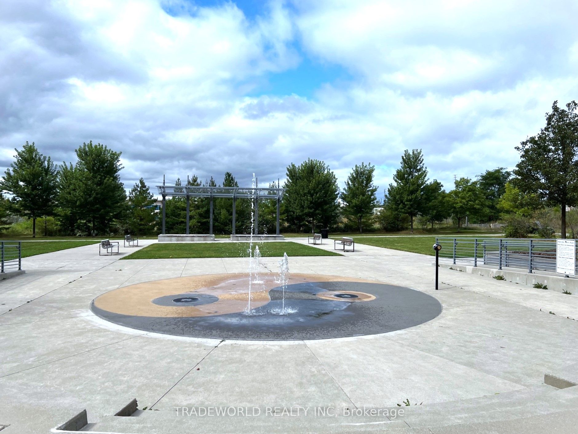 60 South Town Centre Blvd, #205