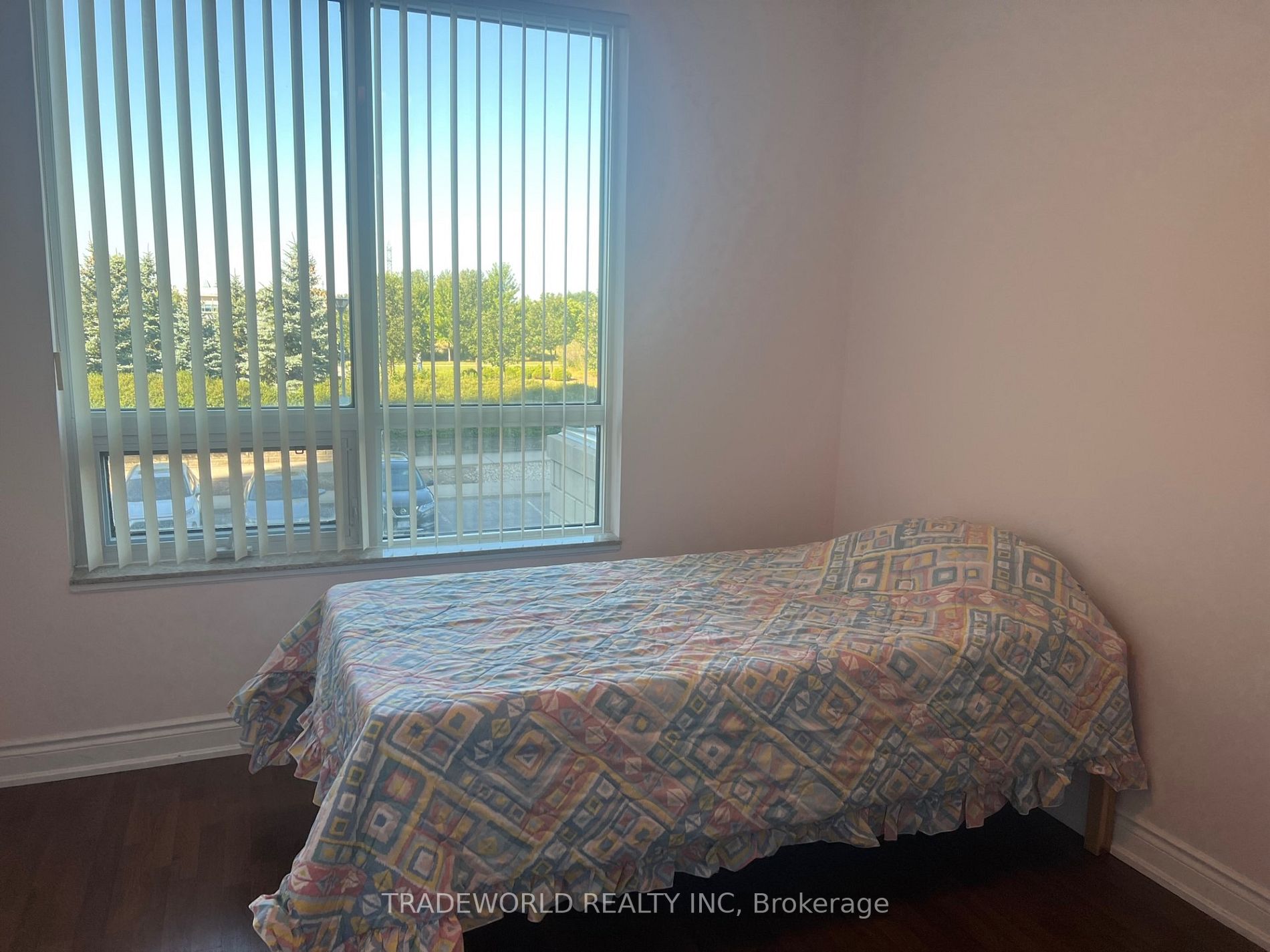 60 South Town Centre Blvd, #205