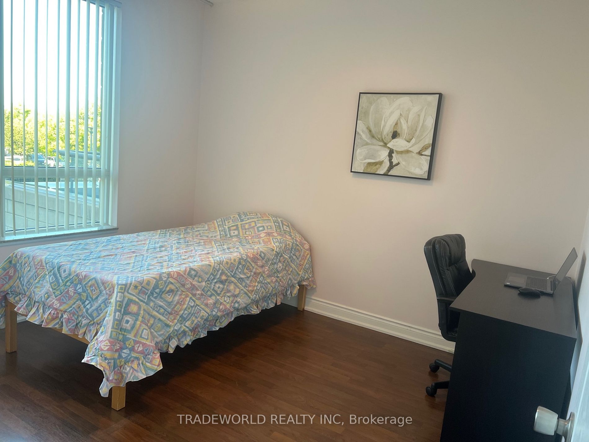 60 South Town Centre Blvd, #205