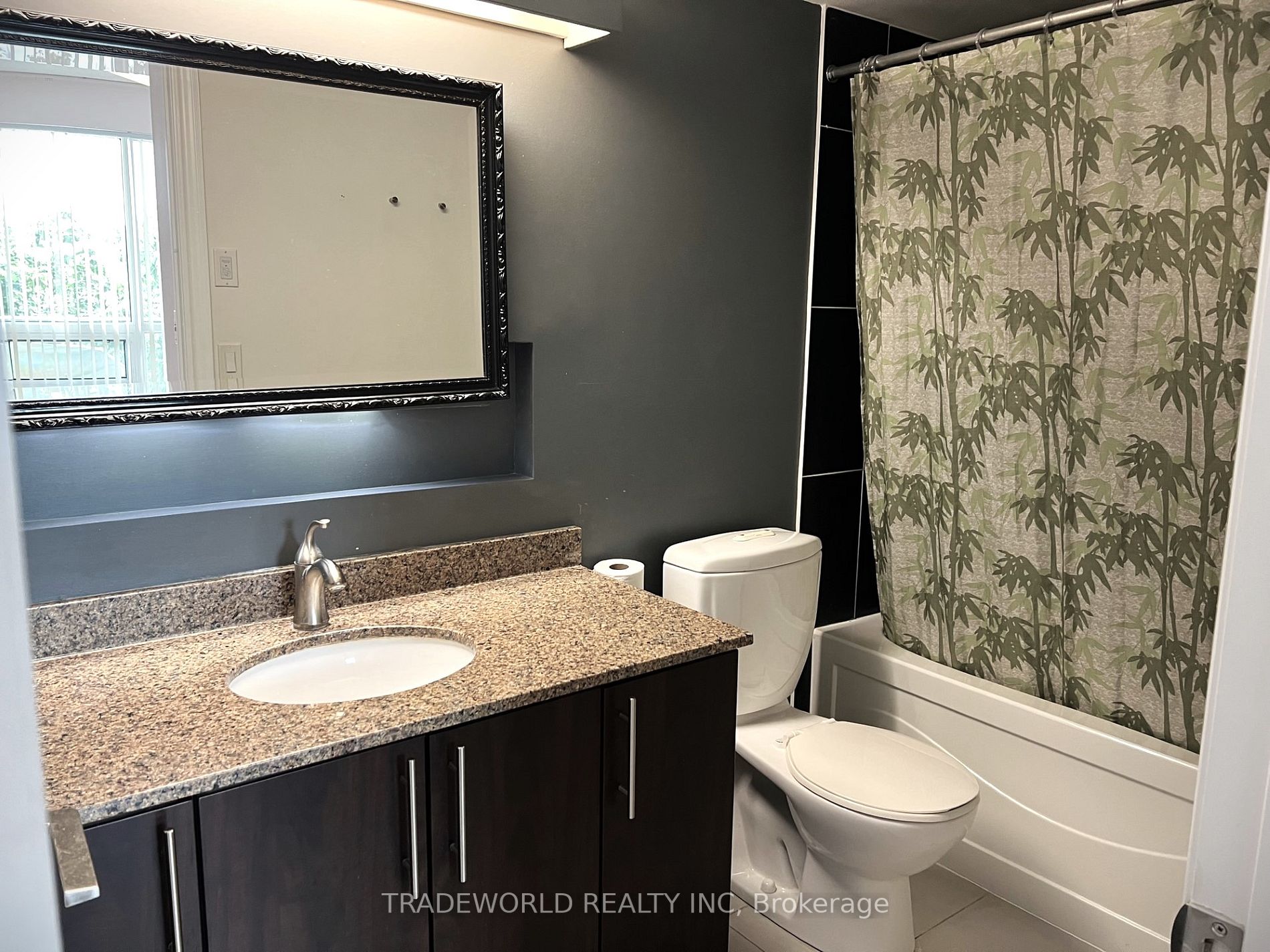 60 South Town Centre Blvd, #205
