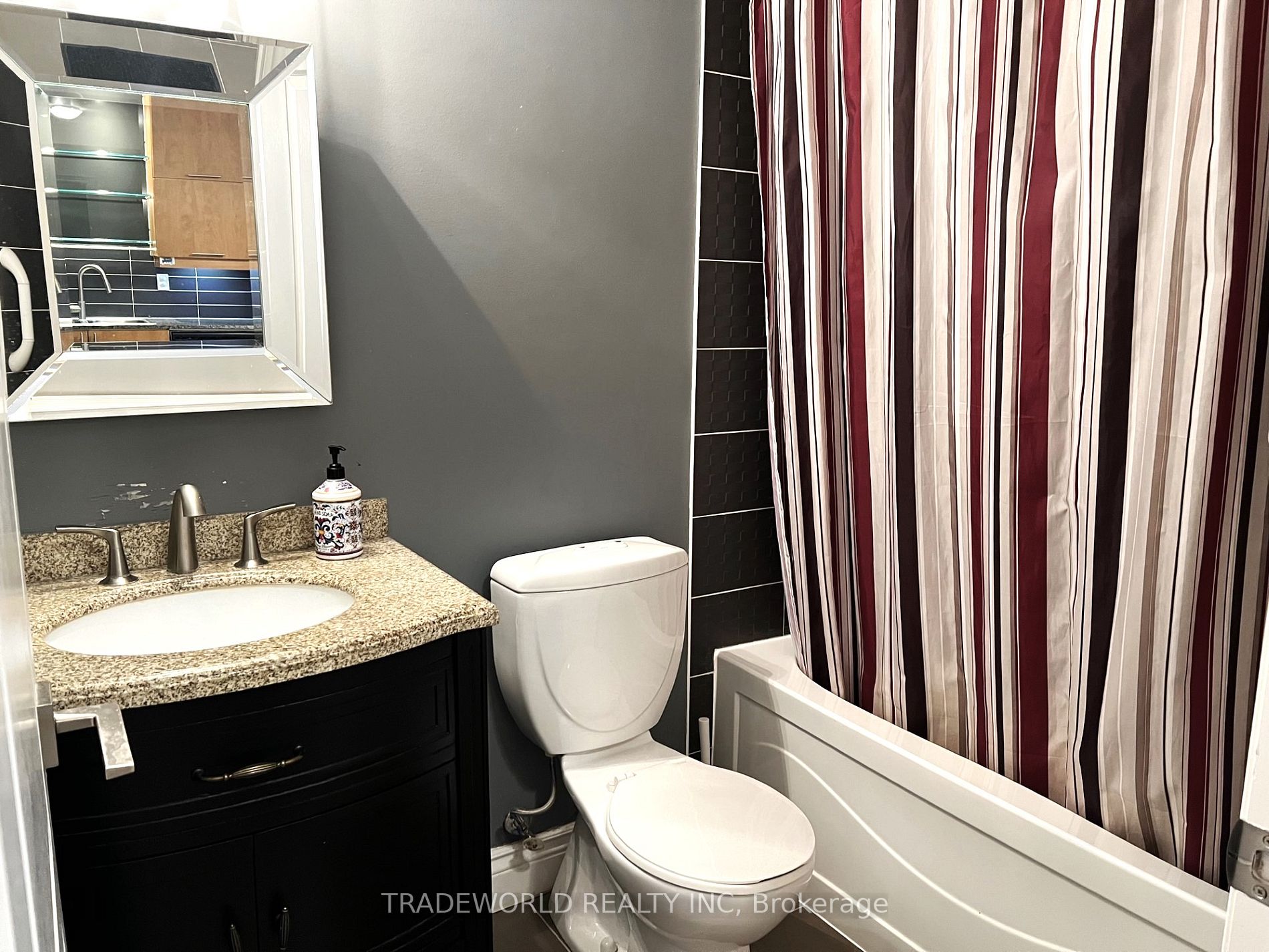 60 South Town Centre Blvd, #205