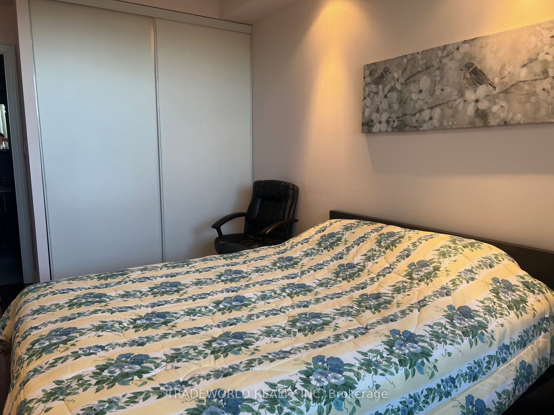 60 South Town Centre Blvd, #205