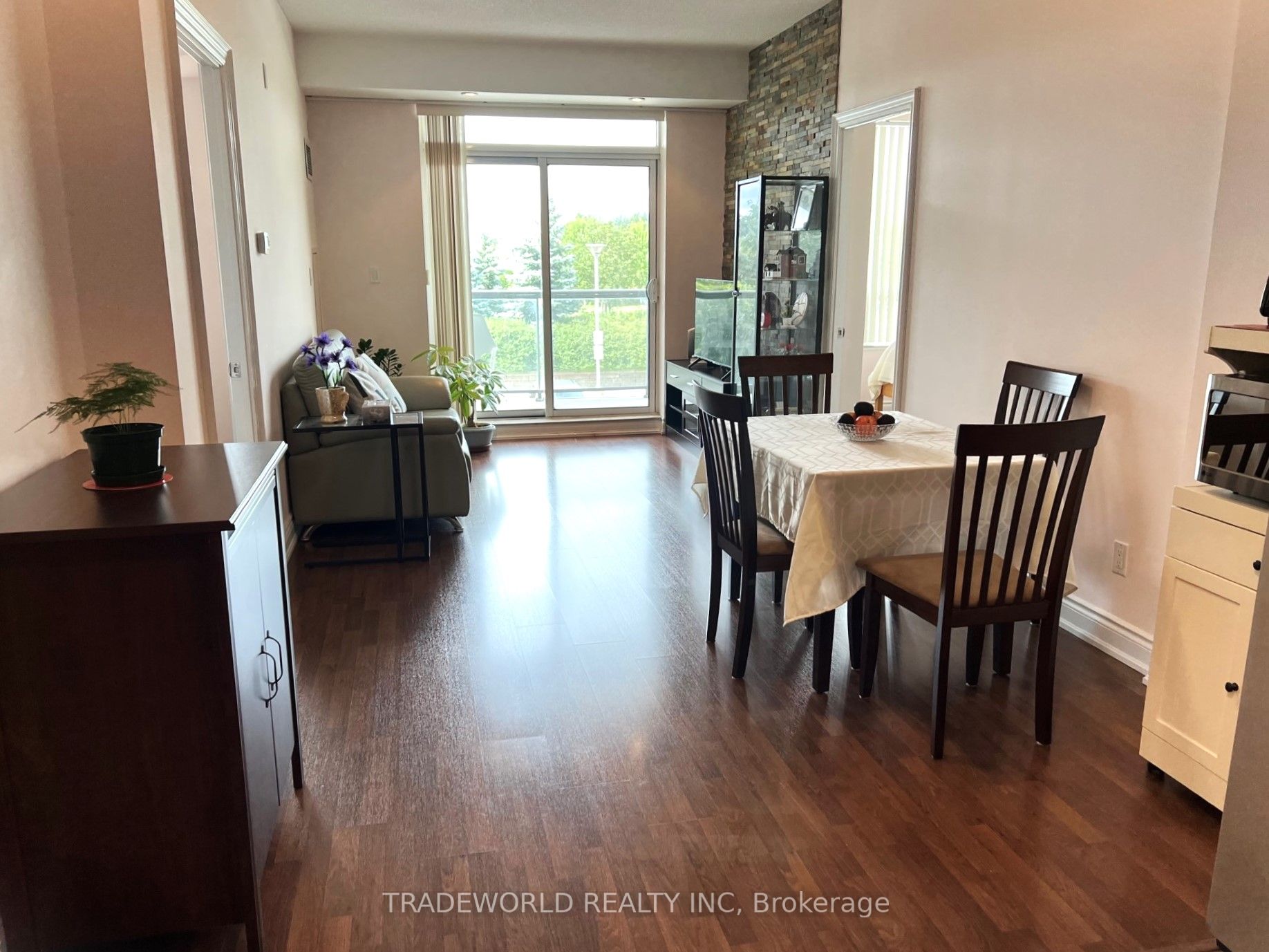 60 South Town Centre Blvd, #205