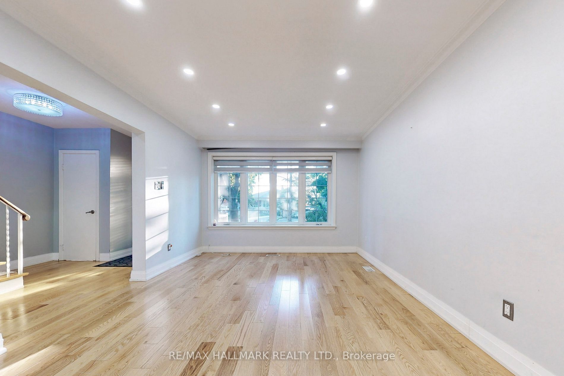 222 Elka Dr